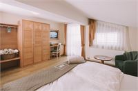 Hotel Montana - Living-bedroom Schloss Moosham