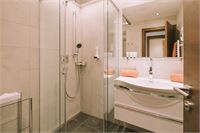 Hotel Montana - Badezimmer Dusche