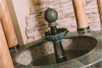 Hotel Montana - fountain